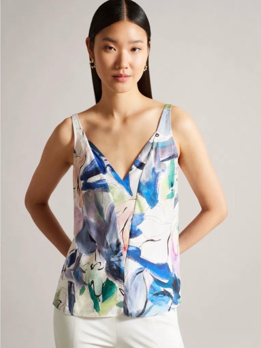 Ted Baker Hariyat V-Neck
Cami Top Euro 1 Size Small